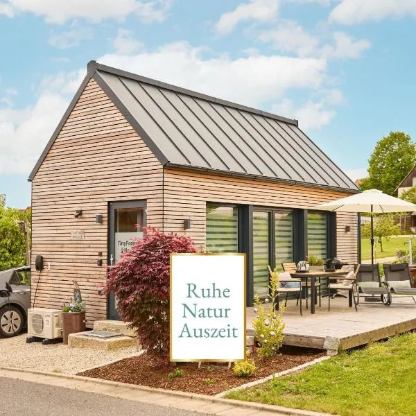 Stilvolles Design-Tiny-House mit Terrasse & Hund, hôtel à Fuchsmühl