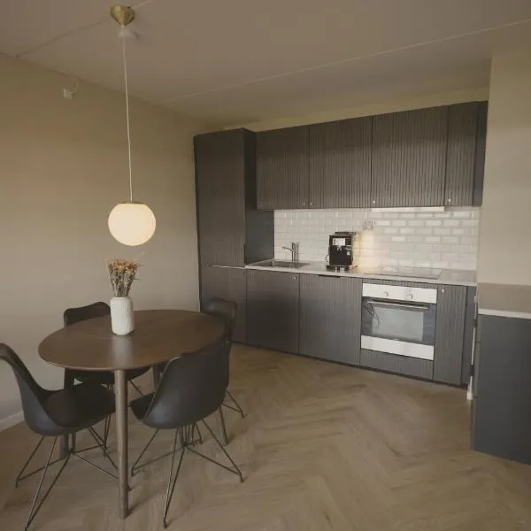 Cozy apartment with garden and free parking, ξενοδοχείο σε Egå