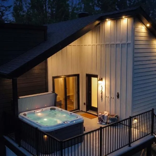 Condo and Spa - Le Saloon Nordik, hotel di Saint Come