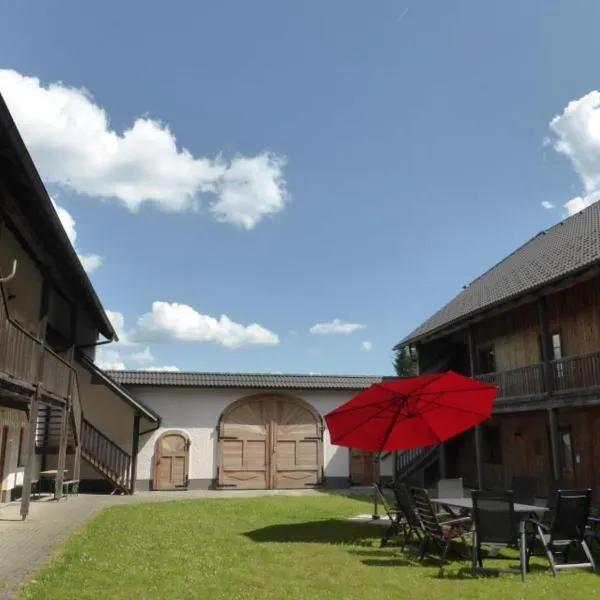Espi-Stables Ferienhof Esterhammer, hotel v destinácii Liebenau