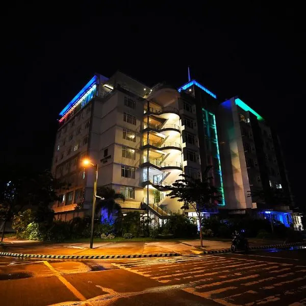 Paseo Premiere Hotel, hotel in Malitlit