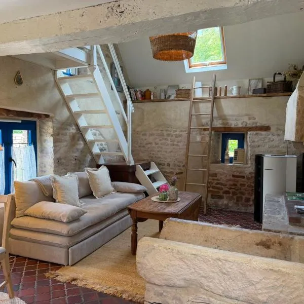 Little Blue Cottage cocon cosy proche des plages, hotel din Cricqueville-en-Bessin