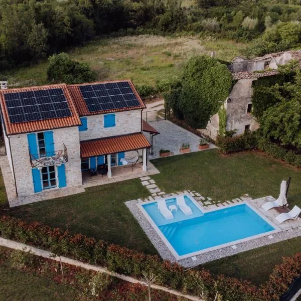 Villa Francesca with Private Pool & Designer Interior, hotel v destinácii Kaštel
