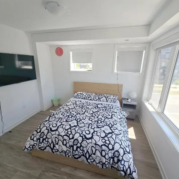 Downsview Park Retreat 1 - Rogers Stadium Getaway, hotel u gradu Toronto