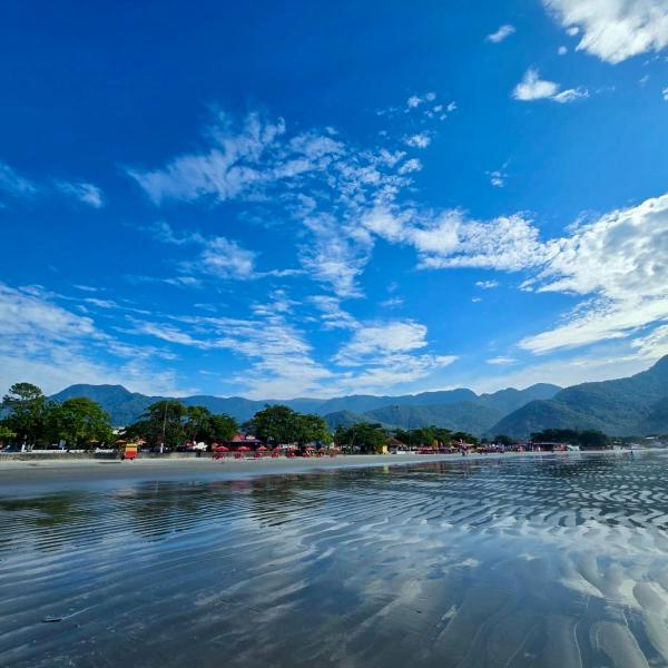Chalés para até 21 pessoas beira mar - 50 metros Praia da maranduba