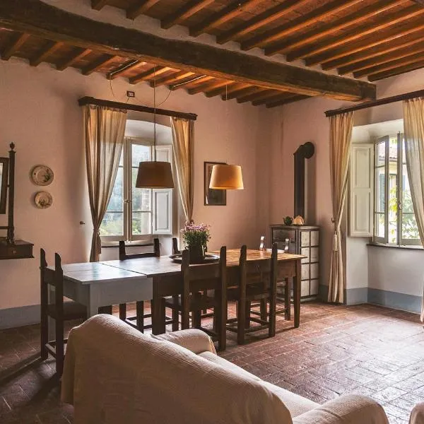 Casale Amati Country House, Hotel in Ortonovo
