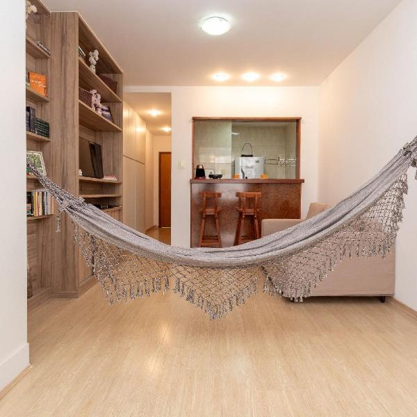 Refúgio relax com rede e livros em Copacabana!