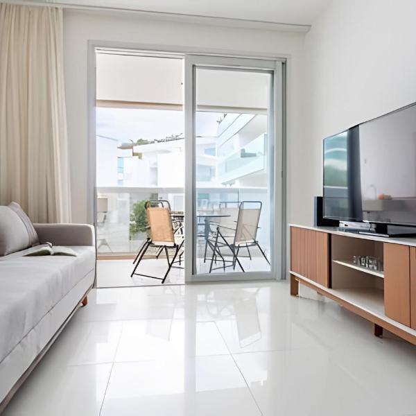 Apartamento 2 quartos Jurerê com piscina - J37