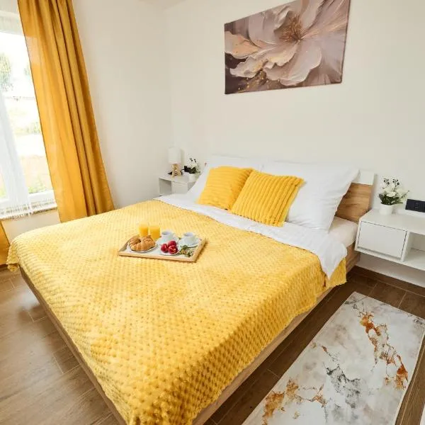 Apartment Eukaliptus-Umag-50m from the sea, hotel di Sveti Ivan