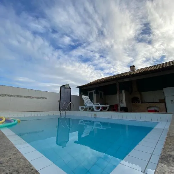 Casa c ar cond, wifi, a 5 min da Orla da lagoa em Araruama-RJ, viešbutis mieste Araruama
