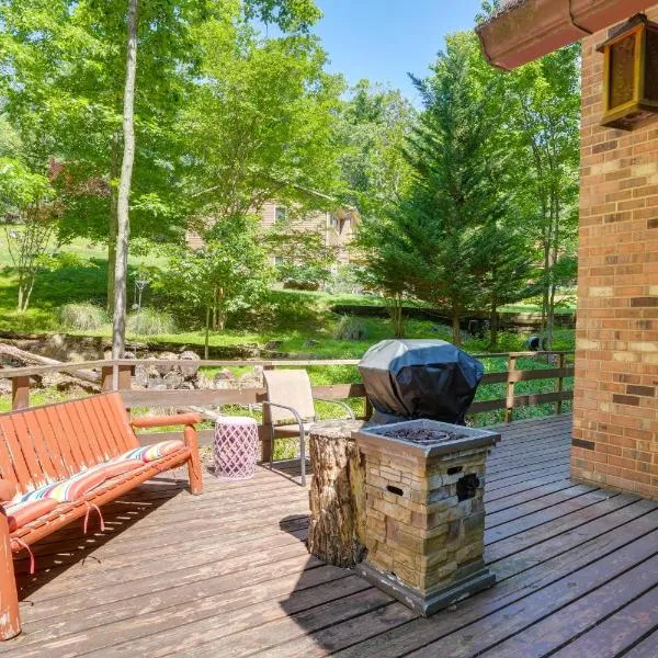 Cozy Cabin Near Massanutten Resort & Water Park!, hotel di McGaheysville