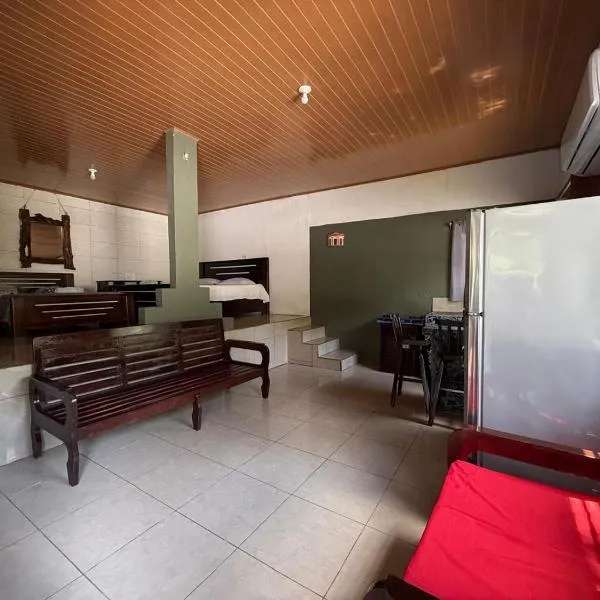 Cabinas Chinchilla, hotelli kohteessa Quepos