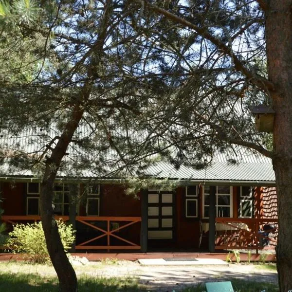 Klimatyczny domek nad jeziorem Glinki, hotel Orchówek városában