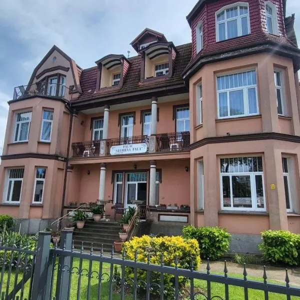 Pałacyk Srebrna Fala, hotel in Międzyzdroje