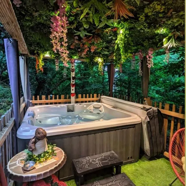 La Cabane Enchanteresse, hotel v destinácii Illoud