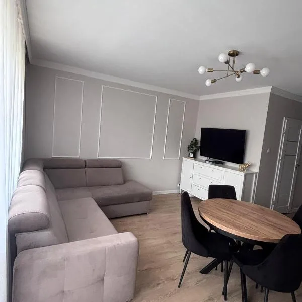Family Apartment, hotel u gradu Olštinek