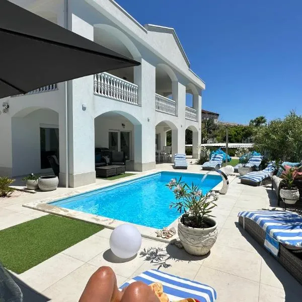 Willa Casa Blanca, hotel in Pag