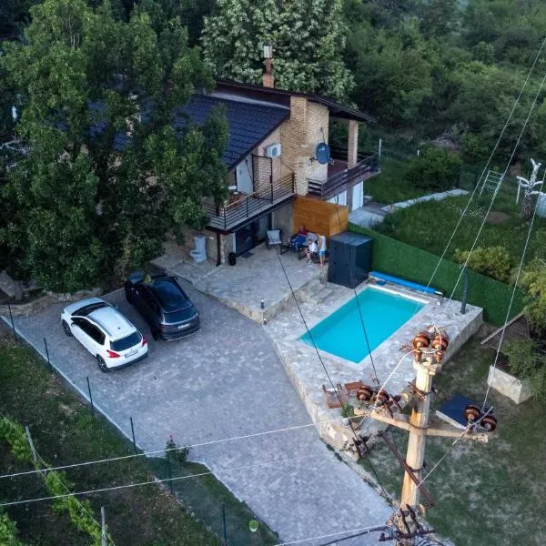 Kosmaj Apartmani Košutica - Marija i Ksenija, hotel en Koraćica