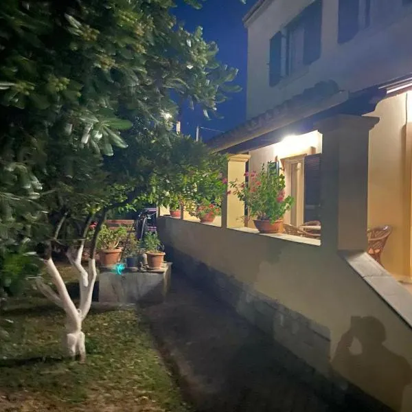 A beautiful and welcoming home، فندق في Kanálion