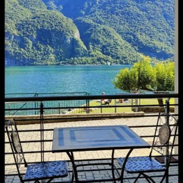 Lake Como View - Casa La Rosa, hotel v destinaci Abbadia Lariana