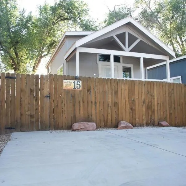 Pine Tree Arch Cabin #15, Hotel in Moab