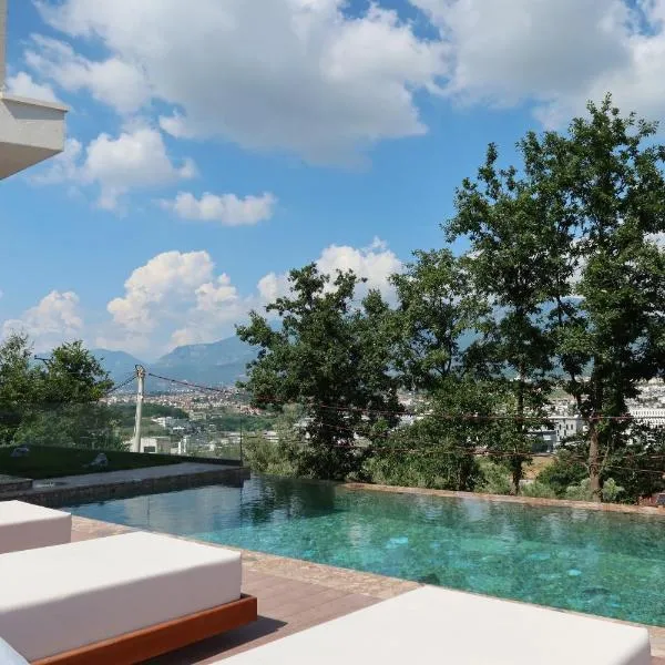 Panorama Hill Villa Tirana - Private Pool & Views, hotell Tiranas