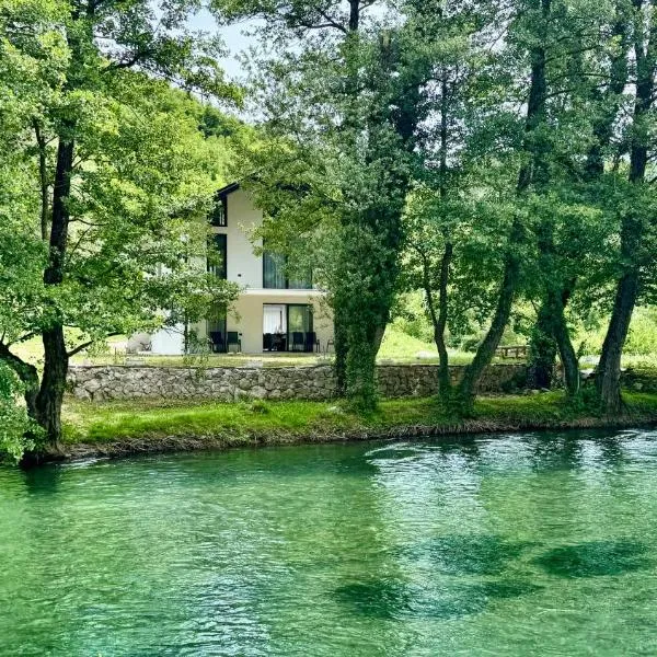 RiverHouse Tošinović، فندق في Šipovo