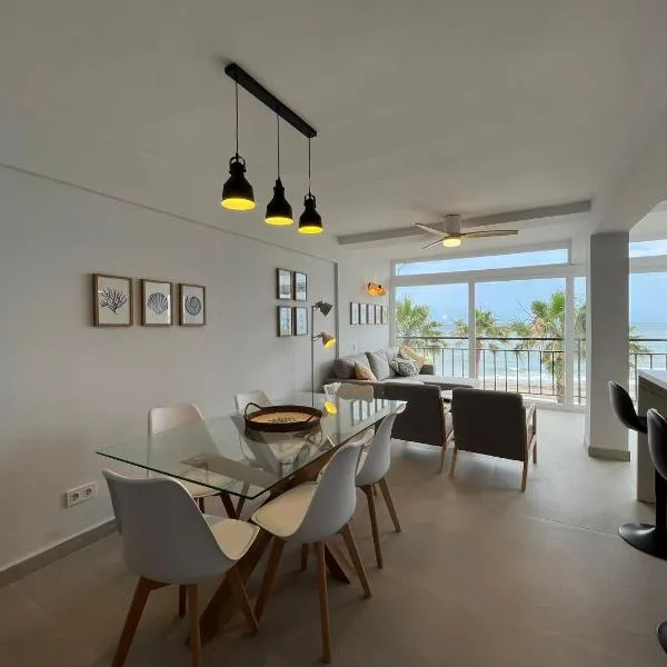 Apartamento Trasmallo Deluxe en Paseo Marítimo, hotel in Fuengirola