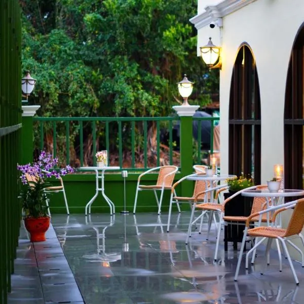 Bangluang Boutique Hotel nearby Wat Arun、バンコクのホテル