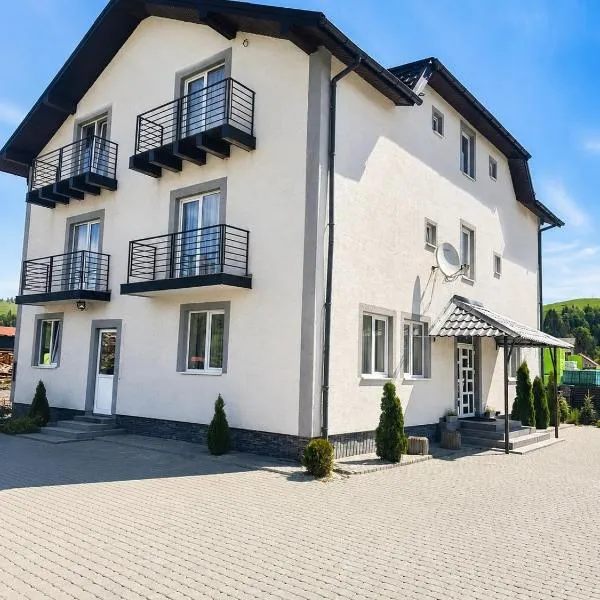 ЛІДІЯ, Hotel in Jassinja