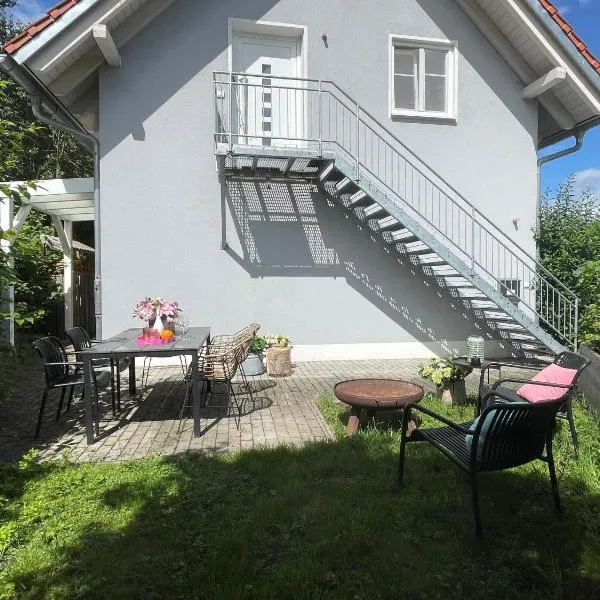 Appartement Morgensonne, hotel in Egling