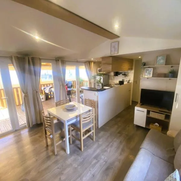 Mobil-Home Prestige 3 Chambres Camping Mar Estang 4 Bord de Mer Cli, Hotel in Canet-en-Roussillon