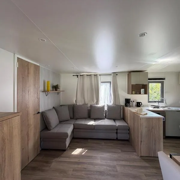 New Bungalow 460 from 2026, air conditioning, Camping Siblu โรงแรมในลัต