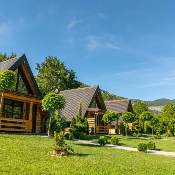 Sicevacka Bajka log cabin in a nature park: Niş'te bir otel