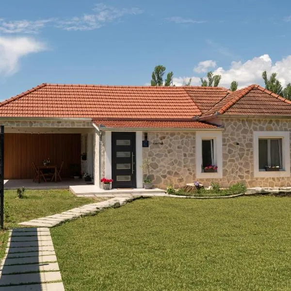 Casa Carlo – hotel w mieście Sinj