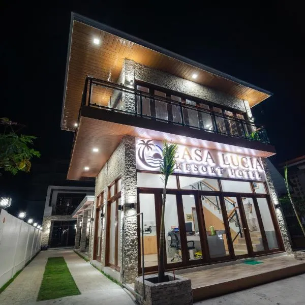 Casa Lucia Resort Hotel, hotel u gradu 'Oslob'