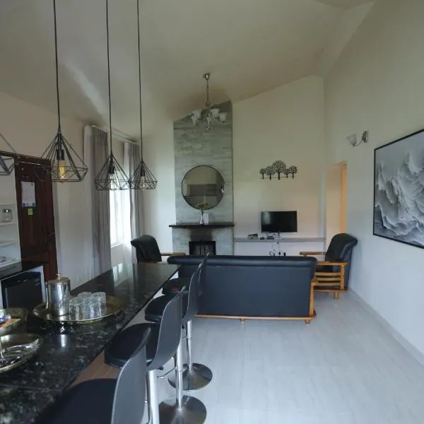 Two Seas Residence - Boutique Residences, готель у місті Уті