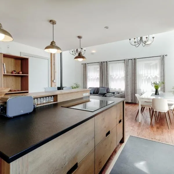 The Old Coach House, Luxury Harbourside Apartment, хотел в Бристол