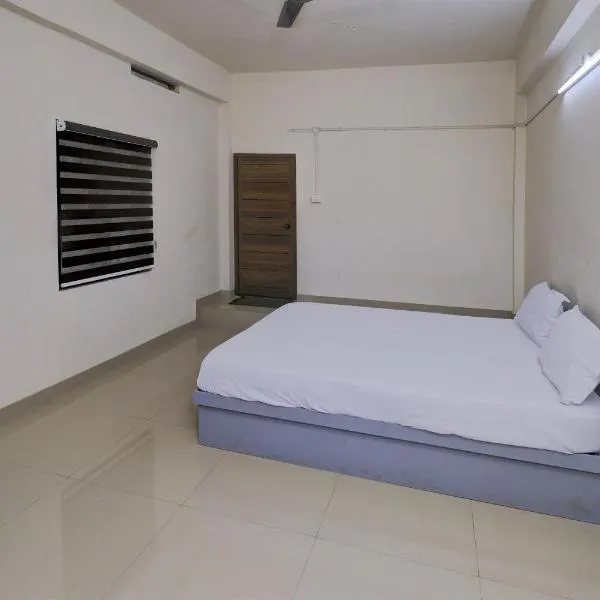 Hotel O A One Residency, hotelli kohteessa Mukkam