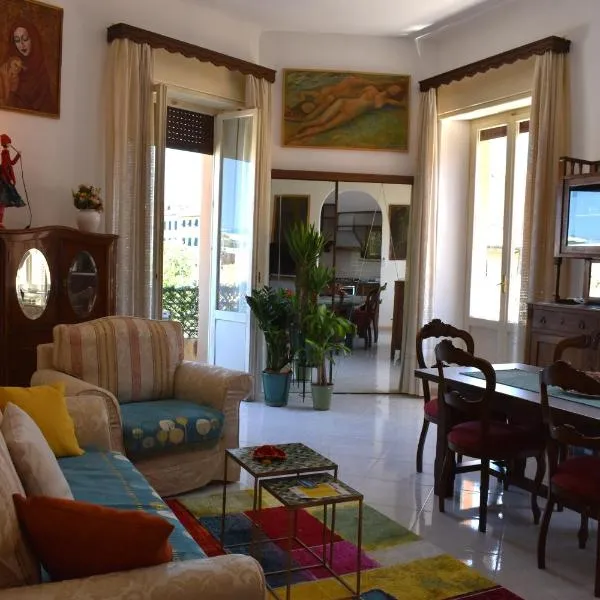 Mazzini Apartment, hotel v mestu Livorno