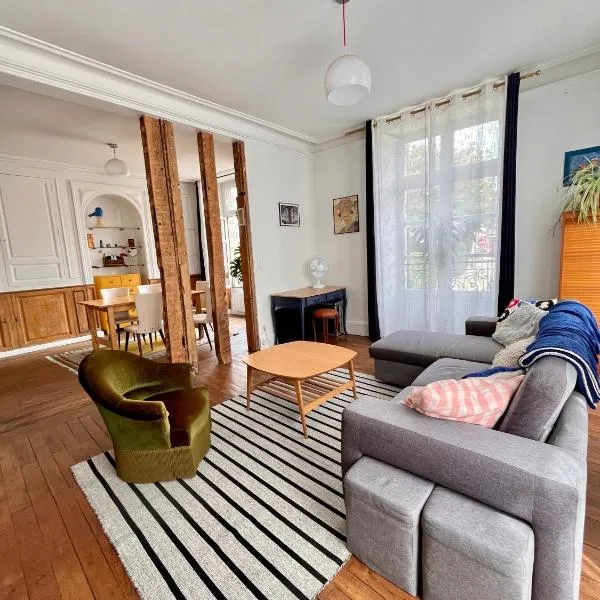 Le Galois - Spacieux appartement en hypercentre de Blois: Blois şehrinde bir otel