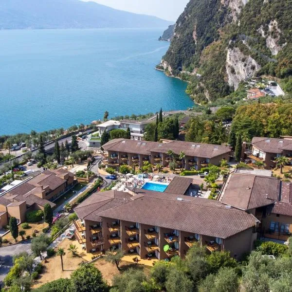 Hotel Leonardo Da Vinci, hotel in Limone sul Garda