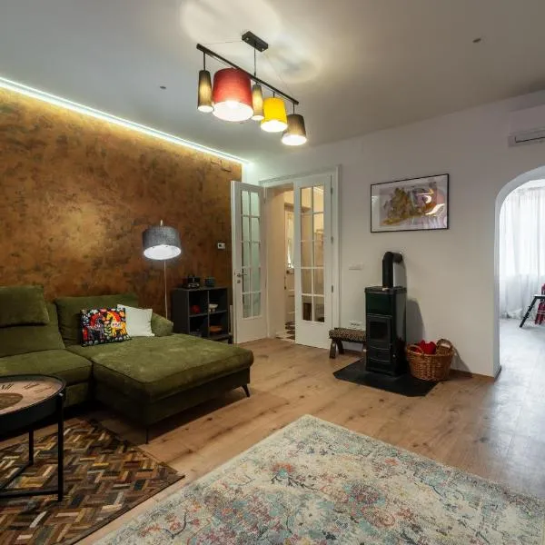 Apartment Grof Janko - Luxury in the Center - TERRACE & FREE PARKING, hotel in Karlovac