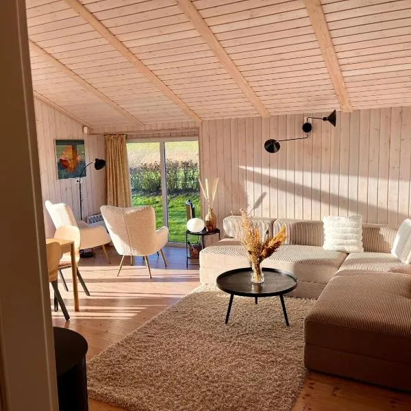 Hygge Hus - Gemütlichkeit direkt am Deich, hotel di Wesselburenerkoog