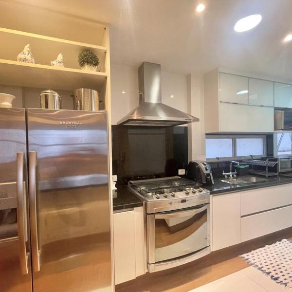 Lindo Leblon 3 quartos perto da praia com vaga - Foto 4