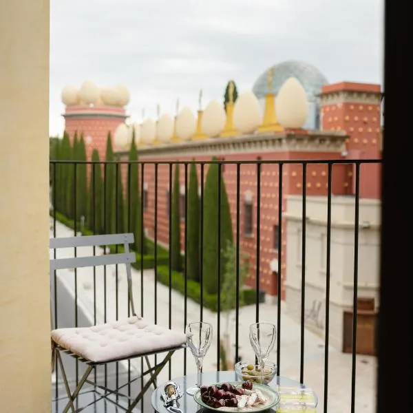 Apartamentos enfrente del Museo Dalí - Serena Stays, hotell i Figueres