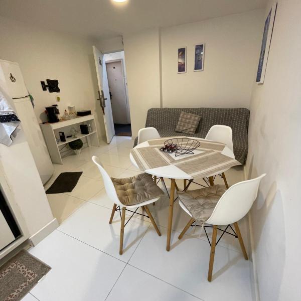 Apartamento a 1 minuto da praia de Copacabana