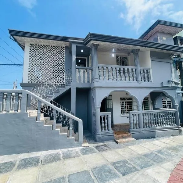 Nic's Inn，自由鎮的飯店