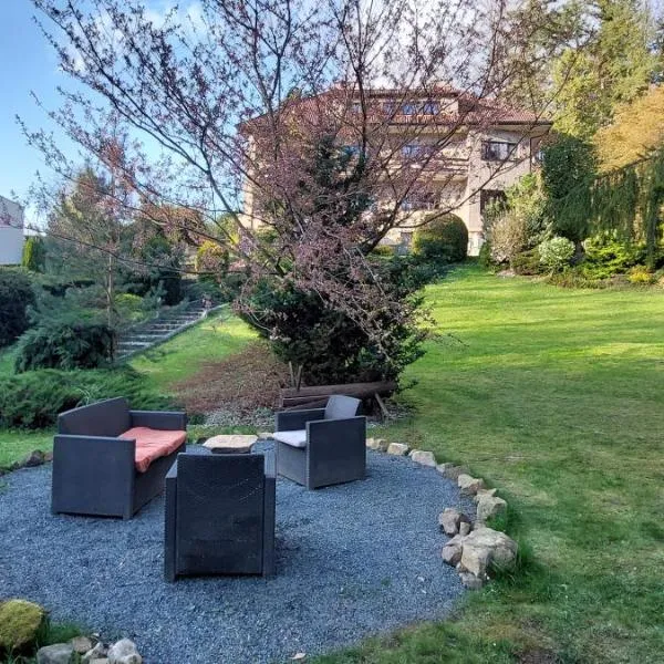 Apartmán U splavu Luhačovice, hotel in Luhačovice