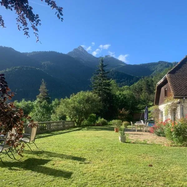 Un petit coin de Paradis, hotel v destinaci Lalley